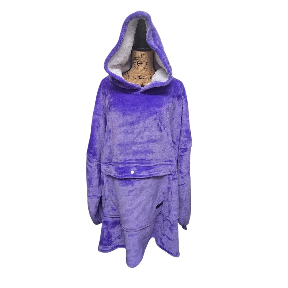 Catalonia Oversized Blanket Hoodie Wearable Sherpa Lined Soft Velour Purple NWOT